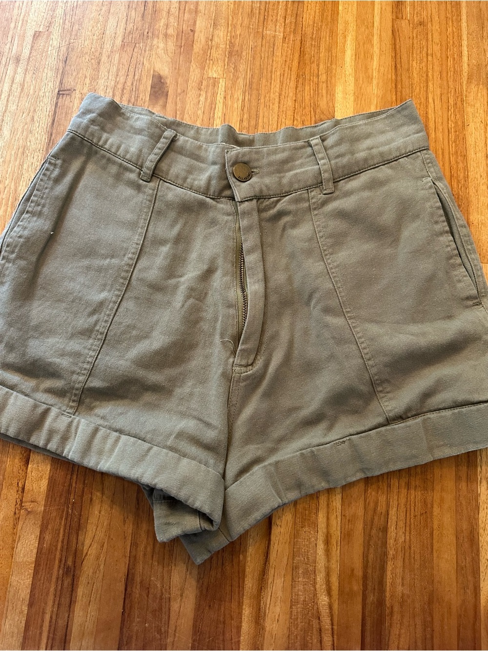 Billabong Olive High-Waist Cuffed Shorts